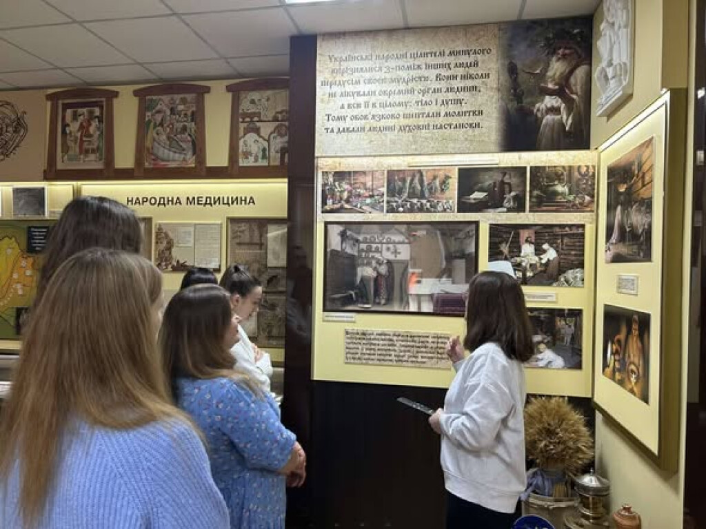 Екскурсія в музей ПДМУ