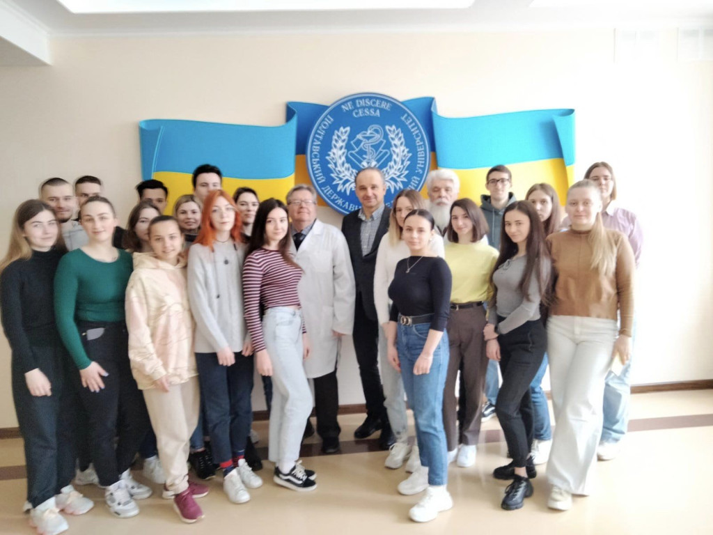 Виховний захід : "Волонтерська допомога – посильний вклад кожного на сьогодні"