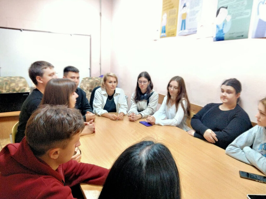 Тематична зустріч з практичним психологом Тетяною Климач